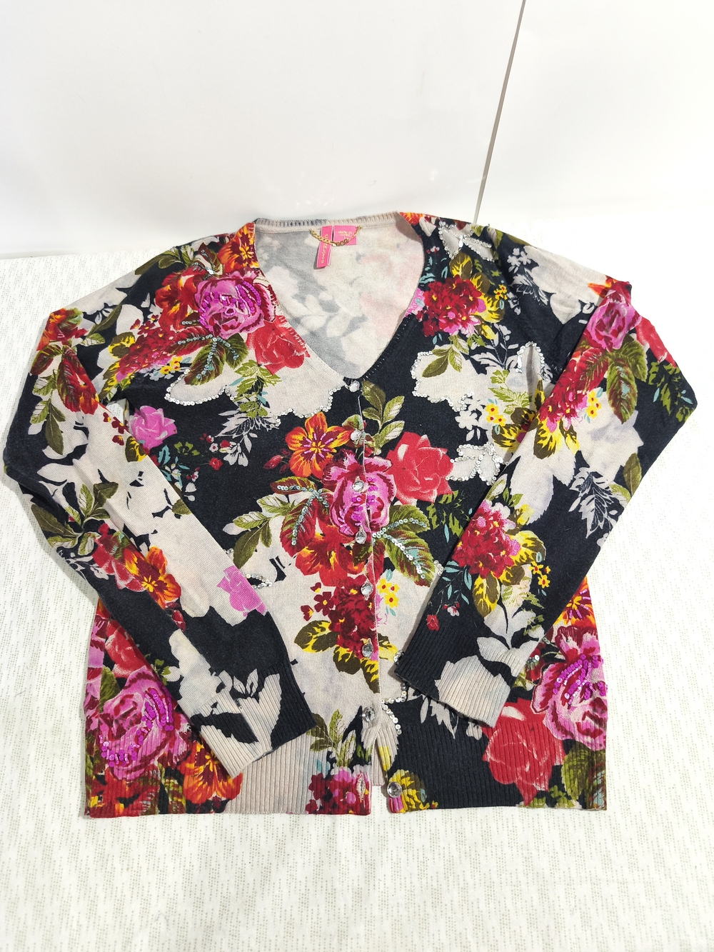 Women’s V-Neck Floral Cardigan Sweater - Multi Pink
